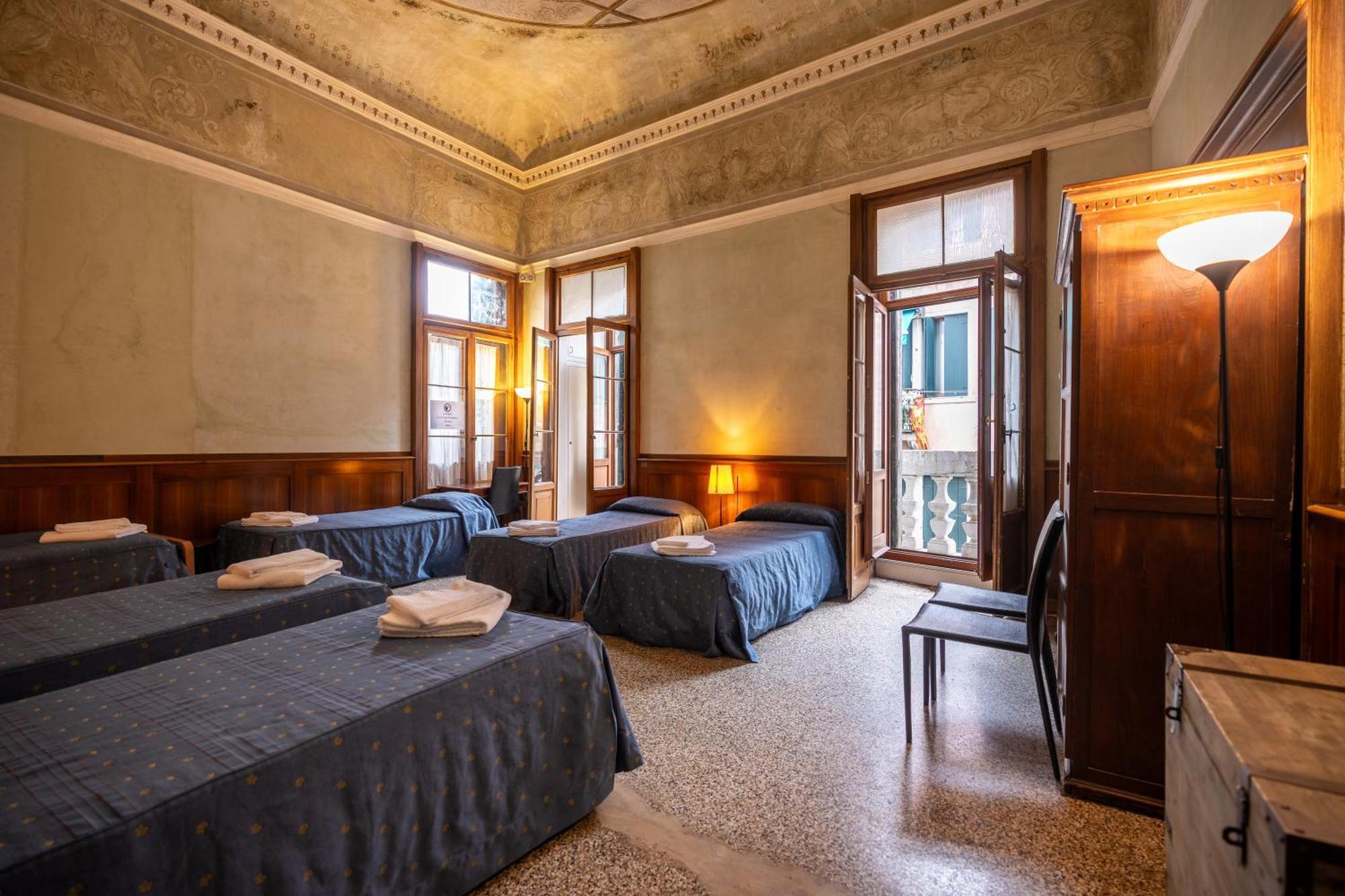 Foresteria Valdese Venezia Bagian luar foto